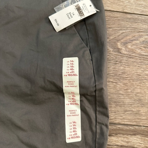 Khakis by GAP  Perfect Khaki Short SZ 14 - Picture 2 of 6
